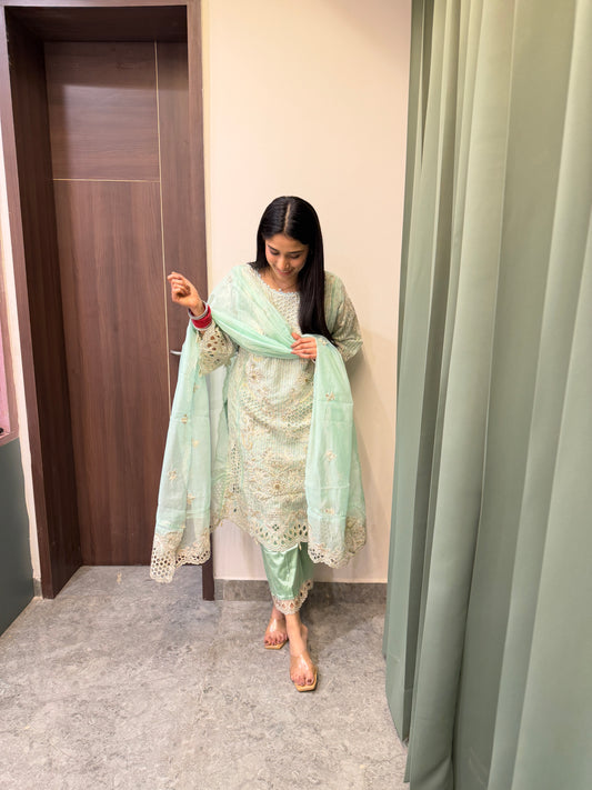 Gulbahar Hand Embroidered Pakistani Suit Set