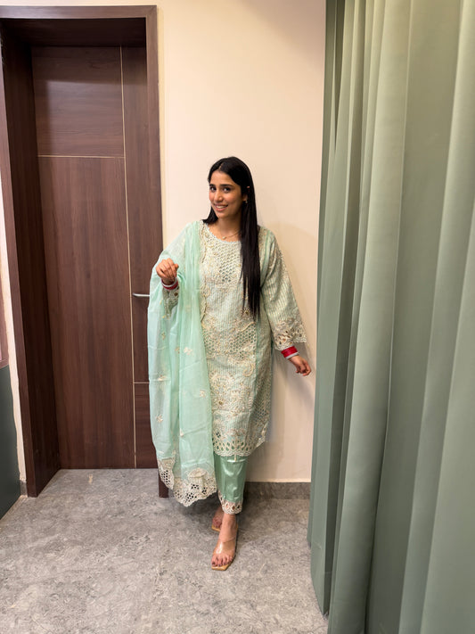 Gulbahar Hand Embroidered Pakistani Suit Set