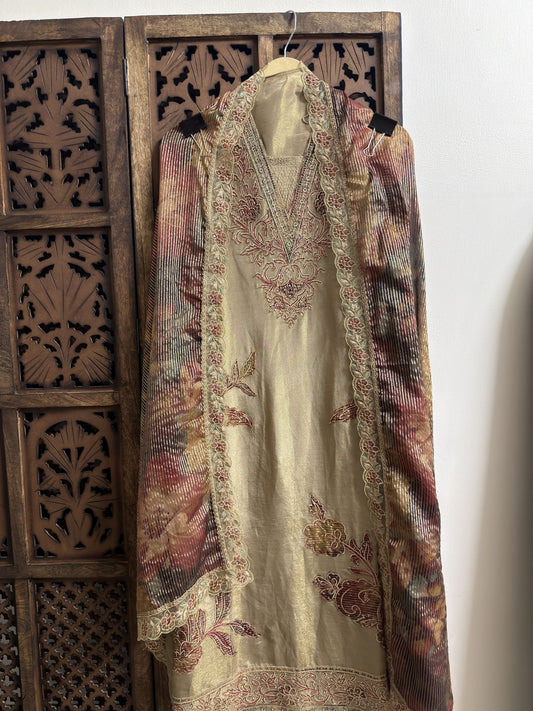 Noorza Festive Luxe Unstitched suit